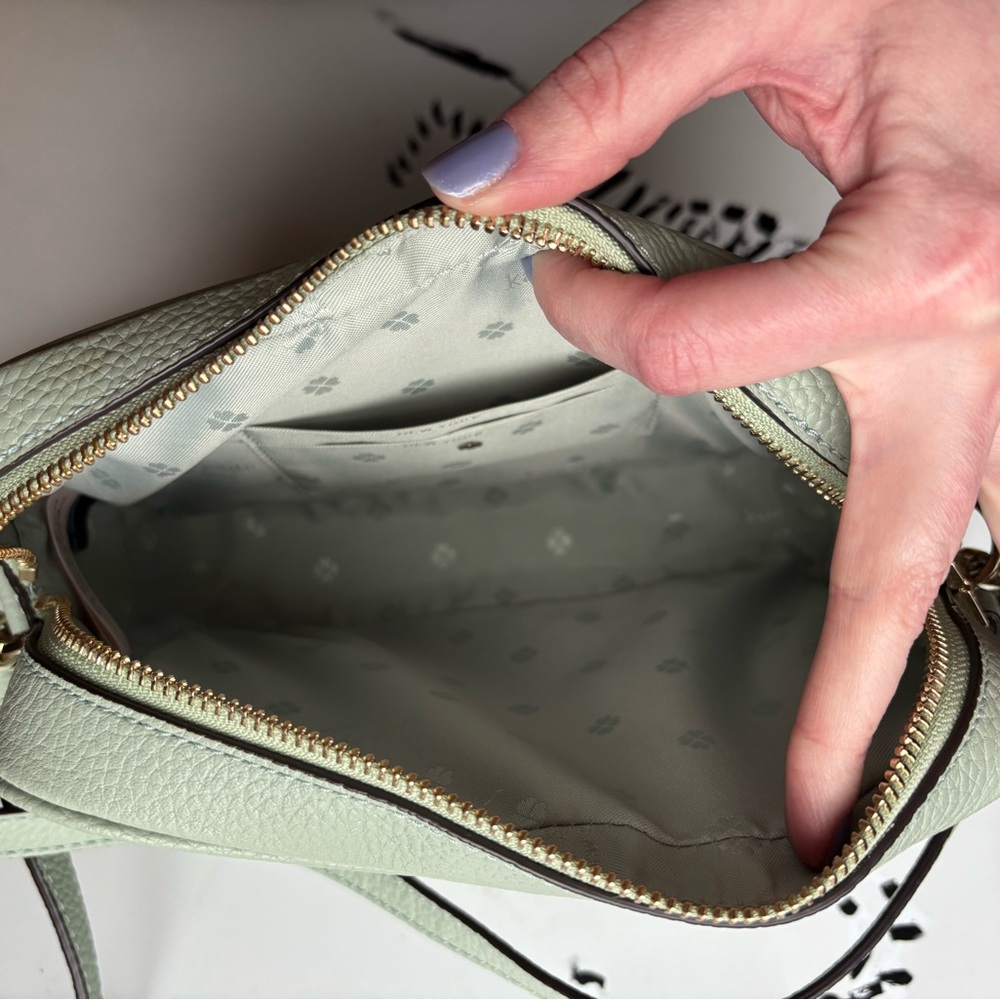 Kate Spade Crossbody Camera Bag- Pistachio Leather - Picture 6 of 8